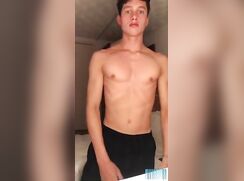 ultra cute face fit guy wank cum