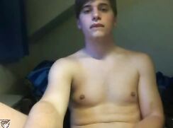 belgian cutie jerks bedroom gay porn