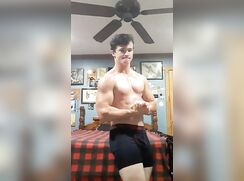 hot bodybuilder flexing pt1