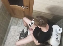 Spy twink cumming on the toilet gay boys porn