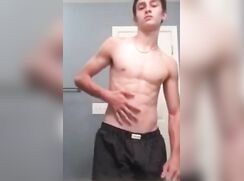 STR8 TEEN BOY IN BATHROOM BAITED