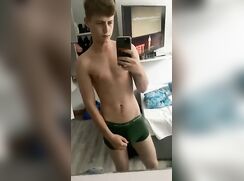 cute athlete blonde cuming a lot on his chest