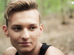 the runner stumbles into a 3-way