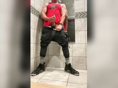JockDad87 shoots another load in the locker room