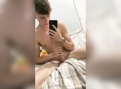 cute guy selfie mirrow jacking off