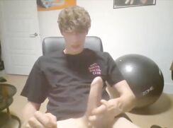 cute monster cock guy reveals his big meat and his beautiful ass boys porn