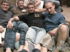 4 good looking amateur men explore their sexuality