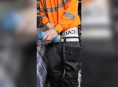 UK Tradie Lad Sparkyboi loves his flesh lite