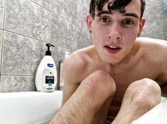 Sexy James In The Bath MKNJH