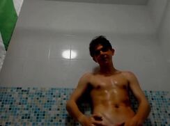 Luxallenn shower ticketshow on Chaturbate