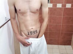 [  GAROTO TOCA PUNHETA NO BANHO COM MUITA GALA  ]