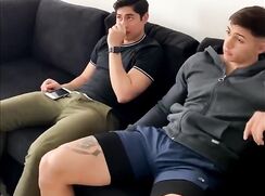 Argentine str8 guy cums in friend's mouth