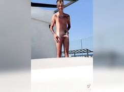 tiktok cup challenge witch one u choice?