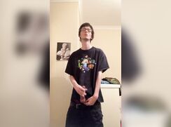 The skinny Geordie boy cums in a T shirt