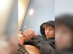 Hoodie fun [no cum]
