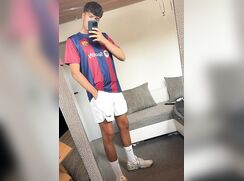 Leon Twink Cums with moans