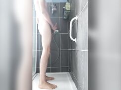 Hot young twink shower jerk