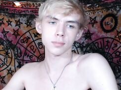 18 year old blond boy wanks