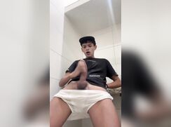 Pedrin gozando em pé