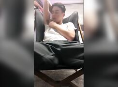 Big Bulge twink ❤️ pits sniff