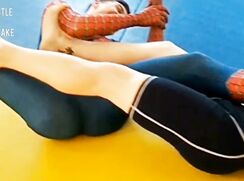 Wrestle Cake Spider-Man Spladle (Slow Motion) + Match With Karate Guy