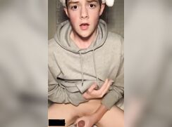 Christmas is Cumming .......as if we need reminding!!