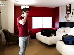 Wat gebeurt er toch in het HOTEL