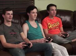 Juicy Hot Threeway Gay Porn Videos