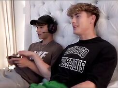 Nice Break - Gamer Twink Sex Boys Porn