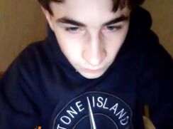 cute blue eyes guy a realy big dick jo on bed