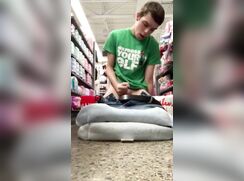 [Archive of GBT][0463] Santa's little helper