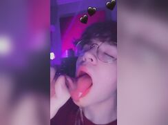 Harry Potter Twink Lookalike Enjoys Mouthfuls Of Piss boys porn