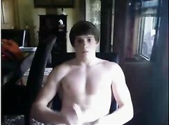 young muscle stud jerks off