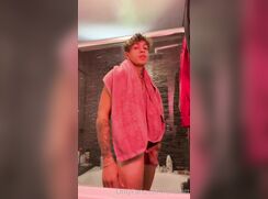 Cmontt Showing Off Cam Boys Porn Solo