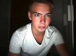 cute blonde guy chating jo