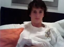 cute beautiful face bed jerking off