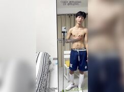 Cute Asian twink jerk and cum