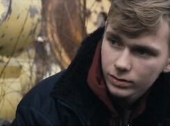 AA Vid S - Dust (short film 2018)