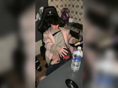 Playing games while getting head