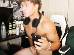 boy moans and cums gamer twink porn