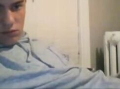 [ABX][21:9][007] Cute twink is convinced to beat off by a girl online