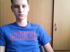 BOY MASTURBATES AND CUMS ON HIS FACE