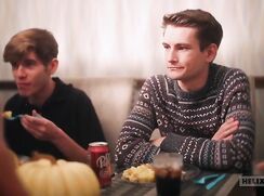 WINTER GAMER COUPLE BOYS PORN HOUSE