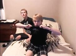 OP - GAY - 2 blonds in bed