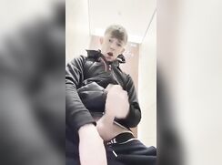 Uk teen jerks off cum