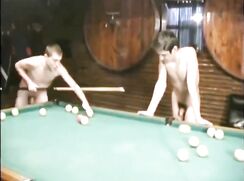 Billard à pool nude classic boys porn