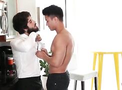 ♥ 는 아시아 운동선수 를 관통합니다 ♥