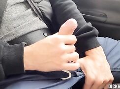 ♥ Il suce le chauffeur ♥