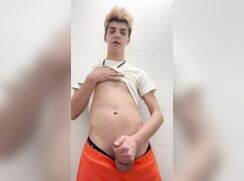 [Archive of GBT][0657] Coach wanks in locker room