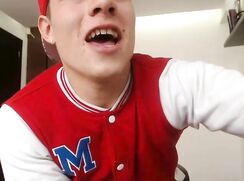 BOY PLAYS WITH HIS ASS SPORTY TWINK PORN